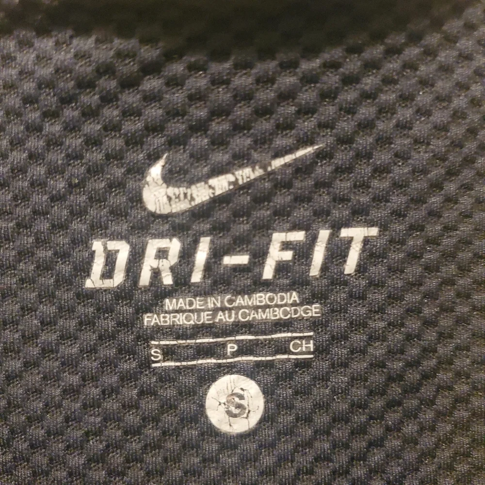 Nike Sweater - Picture 8 of 8